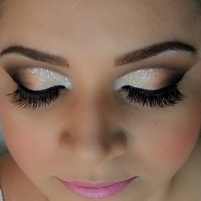 Sparkly Holiday Eye Makeup 