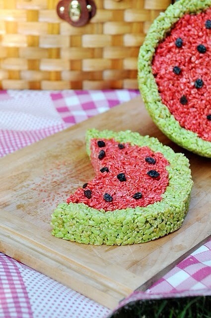 Cute And Easy Watermelon Rice Crispy Treats! 🍉😋