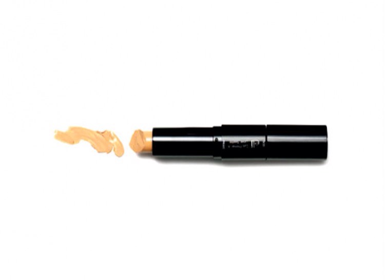 WHEN TO SAVE AND WHEN TO SPLURGE ON 12 BEAUTY ESSENTIALS