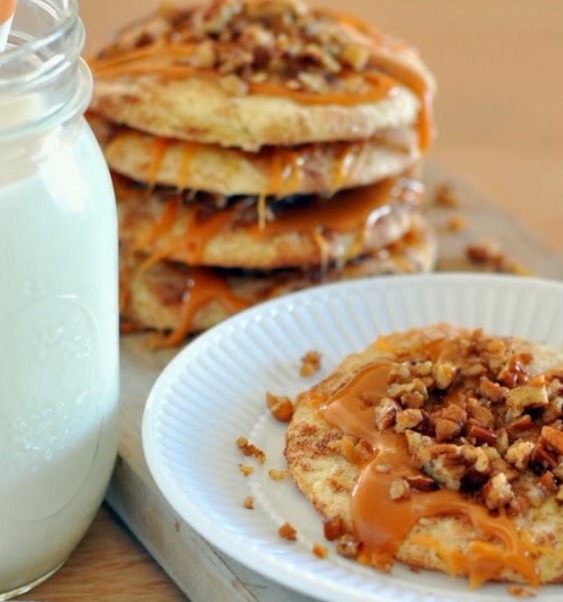 Caramel pecan snickerdoodle cookies 