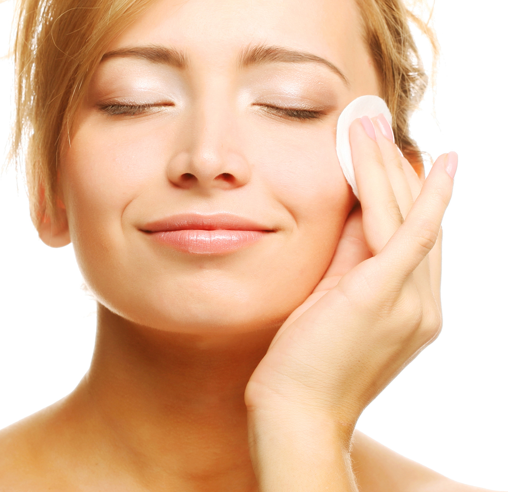 Freshen up your skin with a toner containing ingredients that suit your skin type.