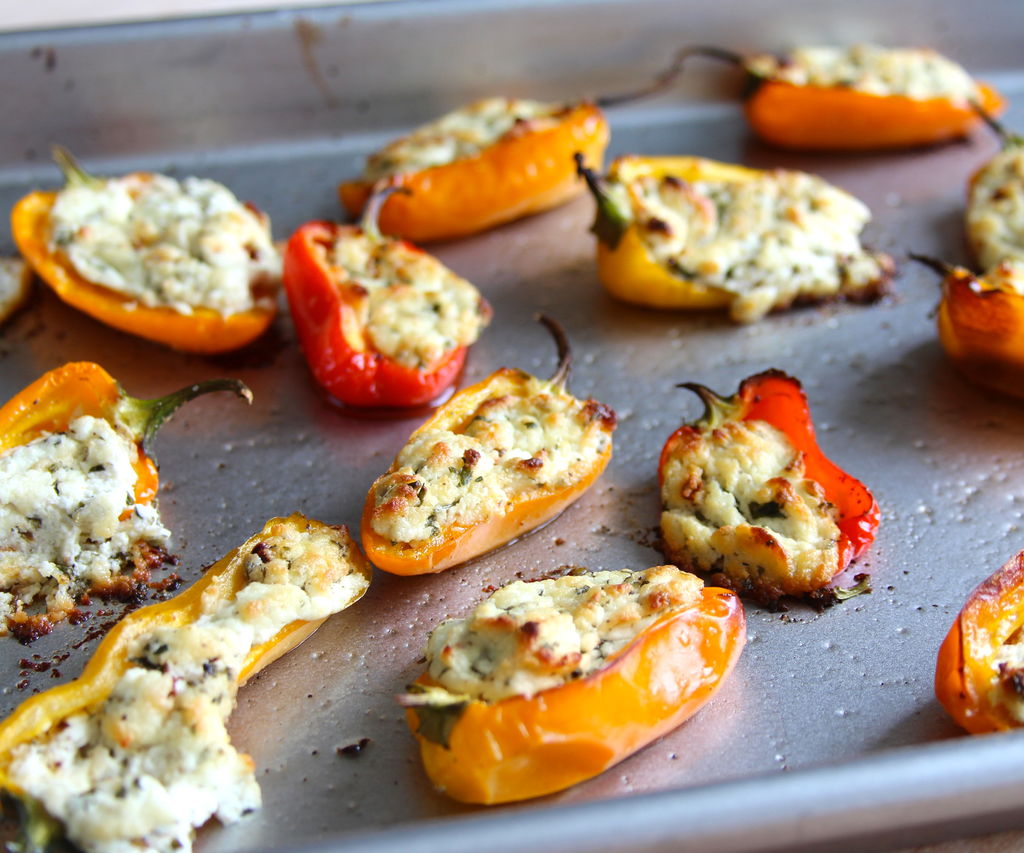 put oven on broil at 550 for 5-10 minutes bring the tray out put a few drops of hot sauce and let sit on keep warm for a few more minutes and serve!