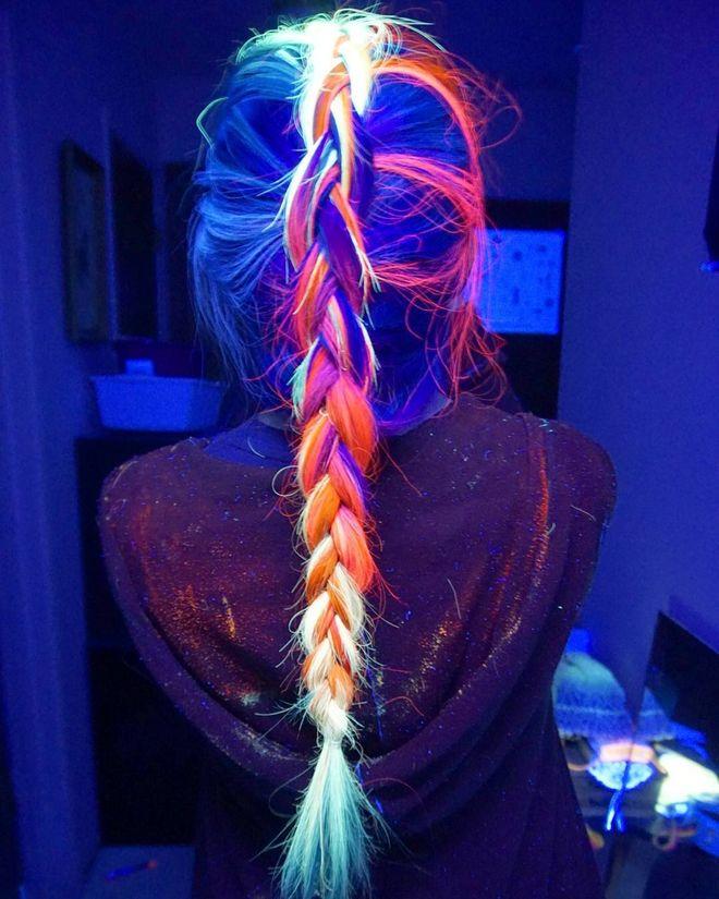 Glow-In-The-Dark Hair/ Blacklight Hair Trend
