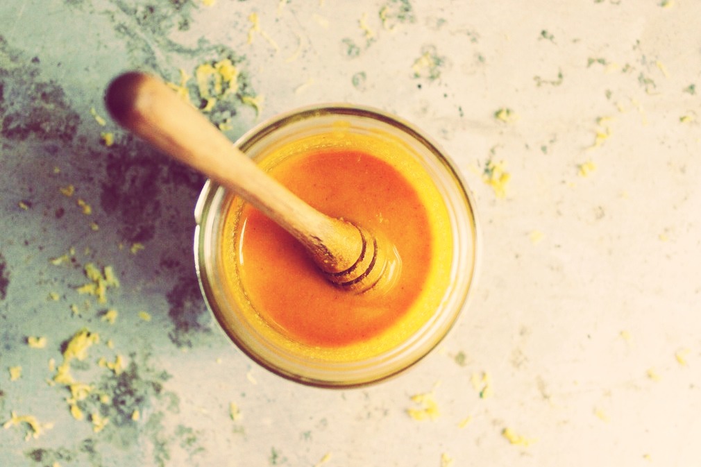 Directions
Mix 1 tsps of turmeric with (your chosen ingredient) water or milk or plain yoghurt, and 2 tsps of honey. The amount of water, milk or plain yoghurt is what determines consistency of your mask! This should NOT be runny. Flour can be added for consistency if required.