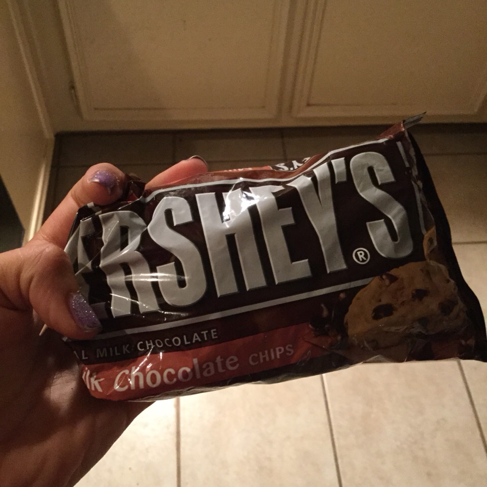 Chocolate chips (1/4 cup)