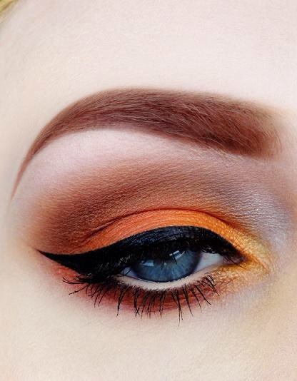 Tangerine eyeshadow – Winged liner