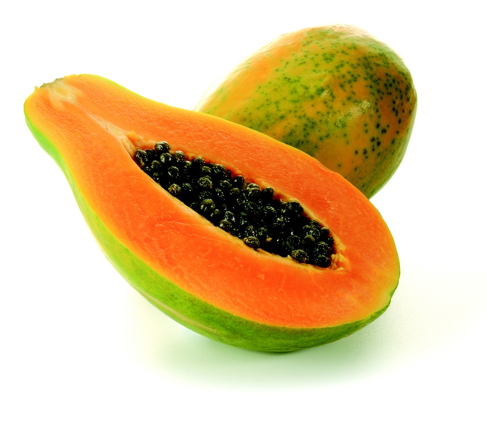 Use fresh papaya juice. Papayas are full of antioxidants and vitamin A, which help to smooth and soften your skin while reducing inflammation. Grab a fresh papaya and mash it to create a pulpy juice. Spread this onto your skin and allow it to dry before rinsing off with cool water.