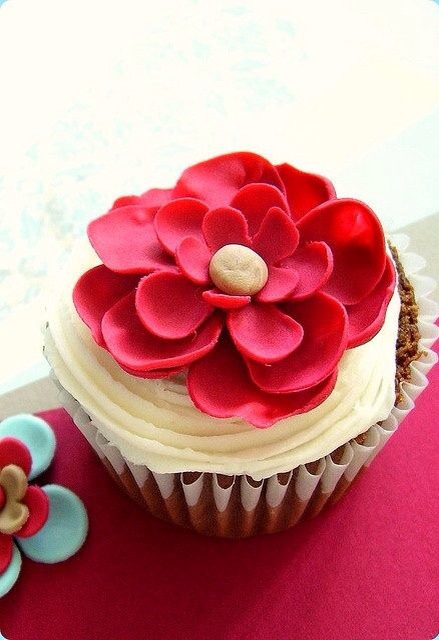 Yummy Flower Cupcakes 
