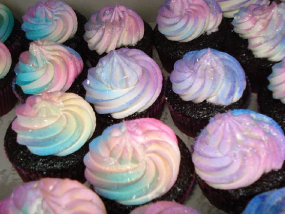 Chocolate rainbow cupcakes 