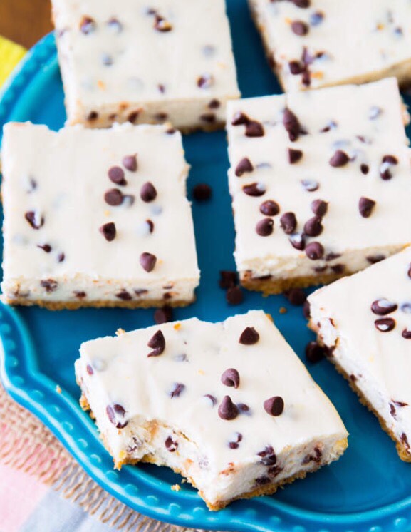 Skinny 15 Minute Chocolate Cheesecake Bars! 