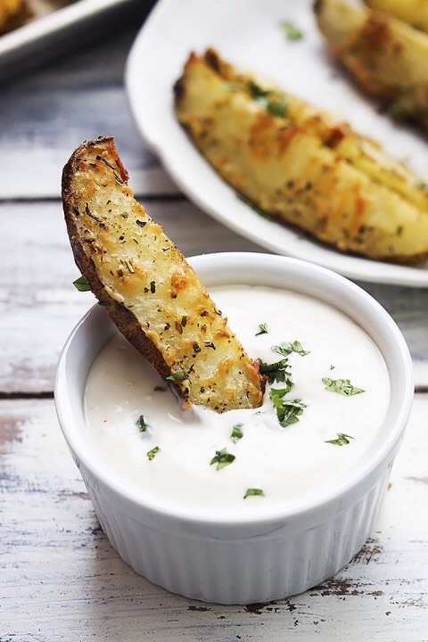 🍠Baked Garlic Parmesan Potato Wedges | Creme de la Crumb🍟