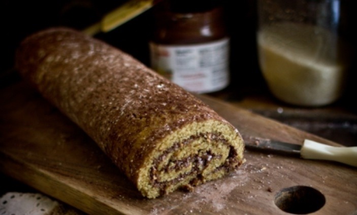Roasted hazelnut&nutella roulade