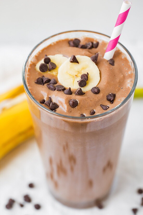 Bananarama :)
-1 frozen banana (pieces)
-2 tbsp of peanut butter / almond butter
-2 tbsp of cacao powder
-1/3 cup of water
Extras: protein powder, 2 tbsp of shredded coconut, pinch of cinnamon , 2 tbsp of flax meal.
