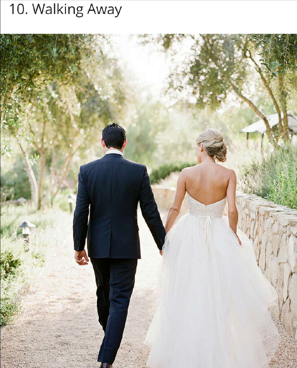 Pictures You Will Regret NOT taking Of Your Wedding Dress! 