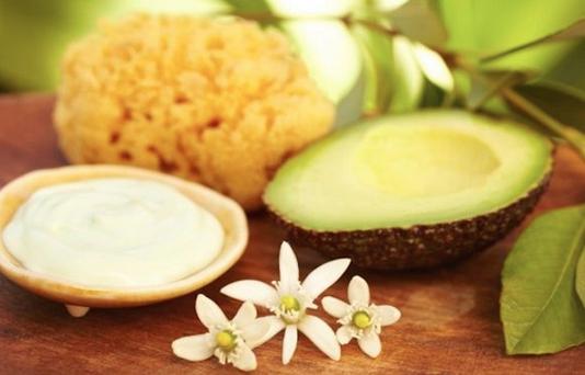 DIY Avocado Hair Mask For Shiny Hair