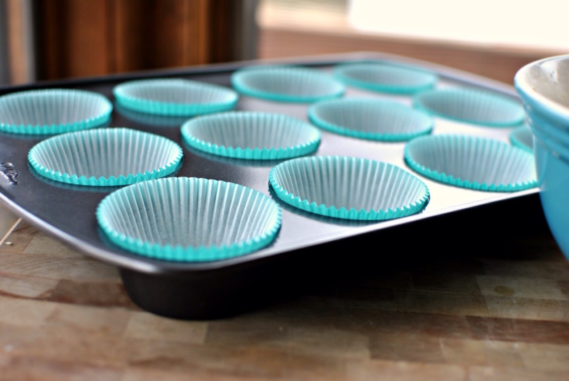 Preheat oven to 350. Line a large muffin tin with 8 muffin wrappers.