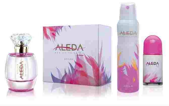 Perfume and Deodorant

Running late? Drop these into your bag for those times you sweat or forget to apply deodorant or perfume!