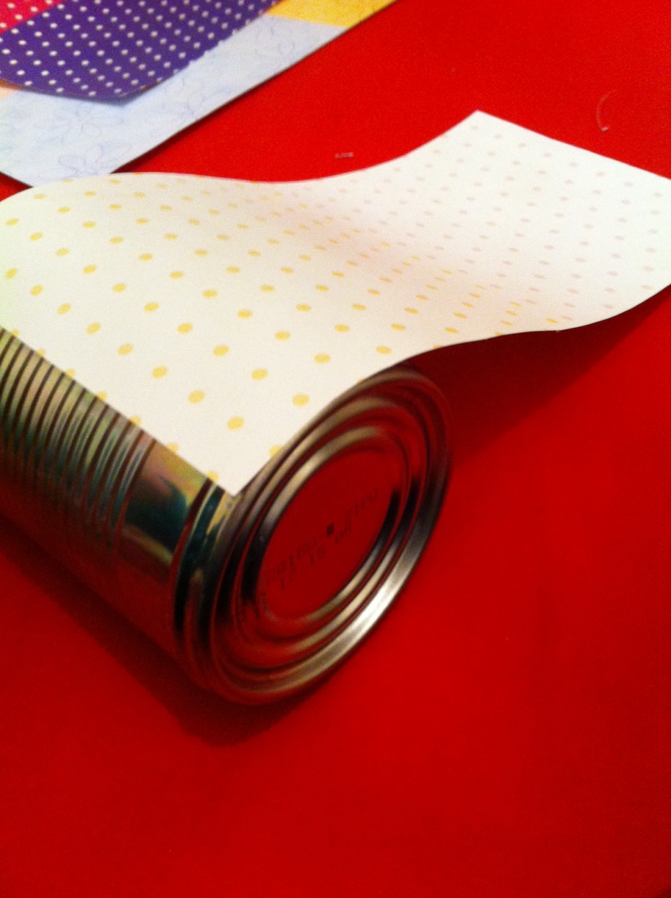 cut paper to the right size and roll it around the can