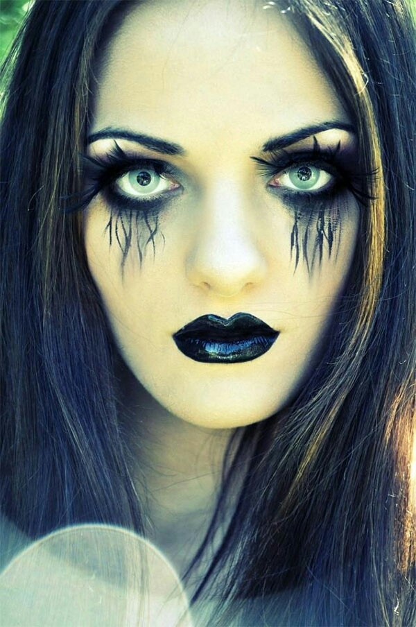 Halloween makeup ideas! 🎃👻 #HalloweenTip