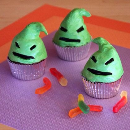 Oogie boogie cup cakes!!