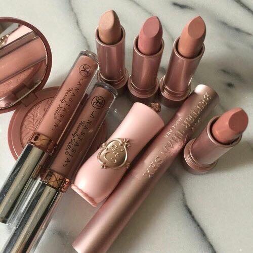 HOT NUDES!