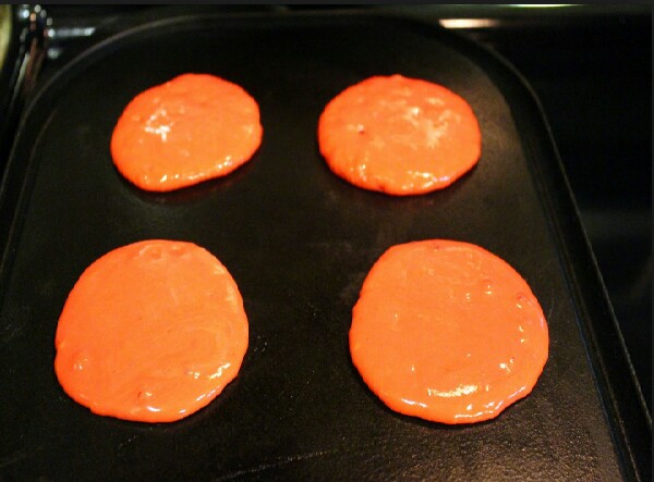Cool Halloween (or christmas) Pancakes