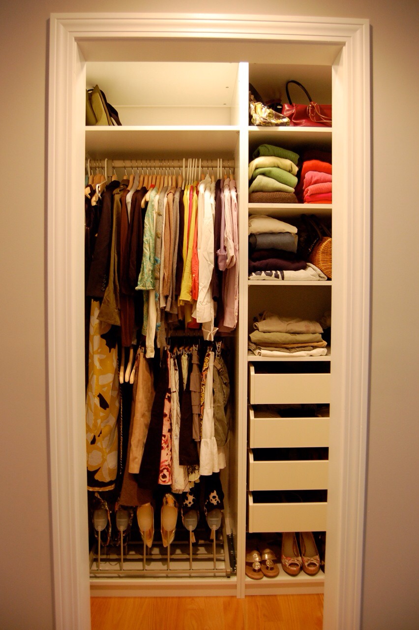 Sprinkle in musty closets to keep your clothing smelling fresh!