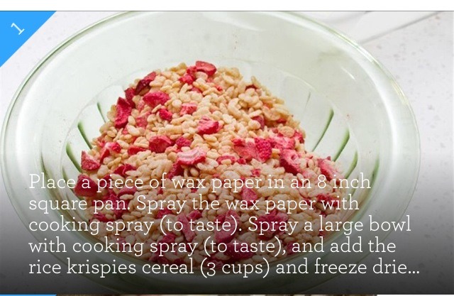 Strawberries & Cream Rice Krispie Treats. 🍓YUMMY!! 🍓