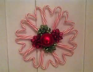 "Beautiful Candy Cane Wreath Idea's"