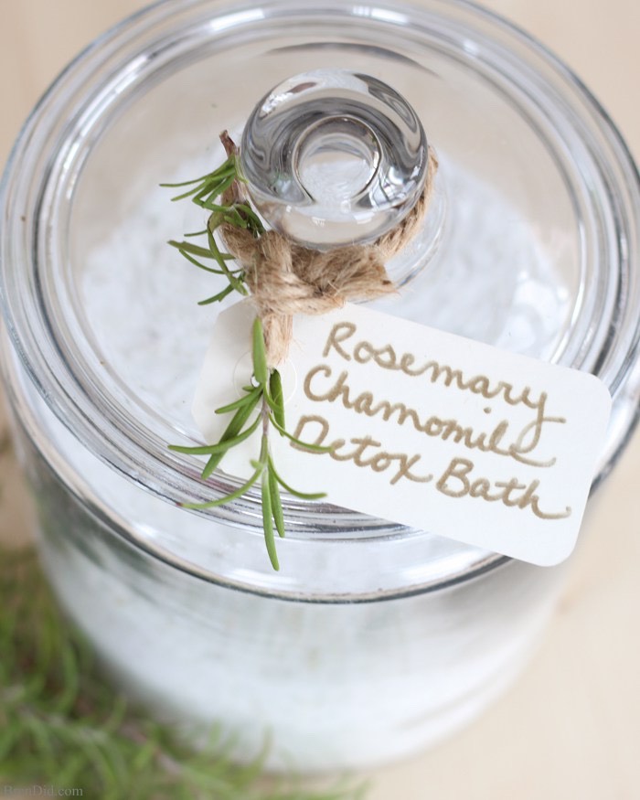 TO PREPARE | Fill tub with hot water. Add 2.5 cups Rosemary Chamomile Detox Bath Salts + soak for 20-30 minutes. Add music, candles, a good book or an interesting podcast to make bath time more enjoyable. Make sure to have a cold glass of drinking water within reach to re-hydrate during the bath.