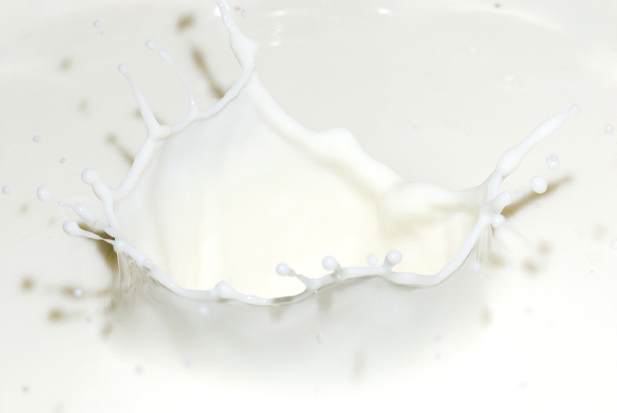 EYE TREATMENT
Pour cold whole milk into a bowl; soak two cotton balls in it. Then squeeze out the cotton balls slightly and put one over each eye. I'd suggest a milk bath to, but milk is expensive, so I think it's better to bathe in the tea which is pretty cheap.