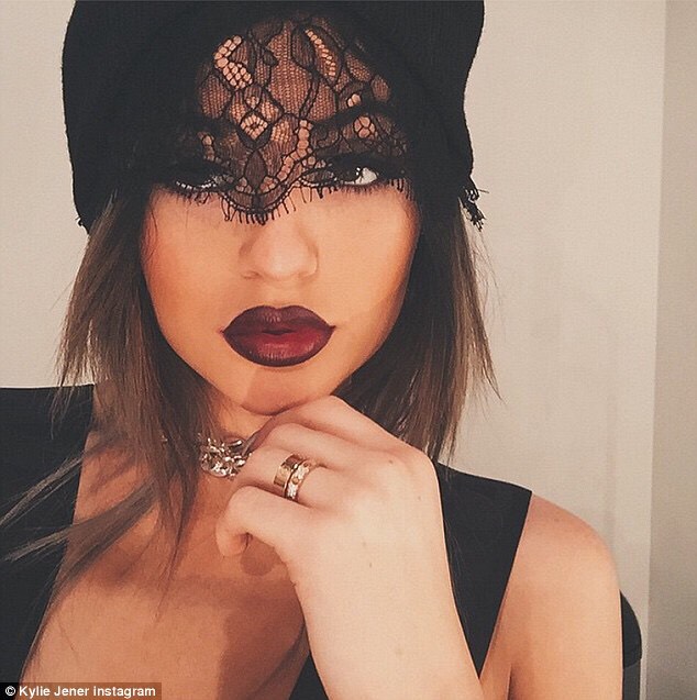 Dark Lip Trend