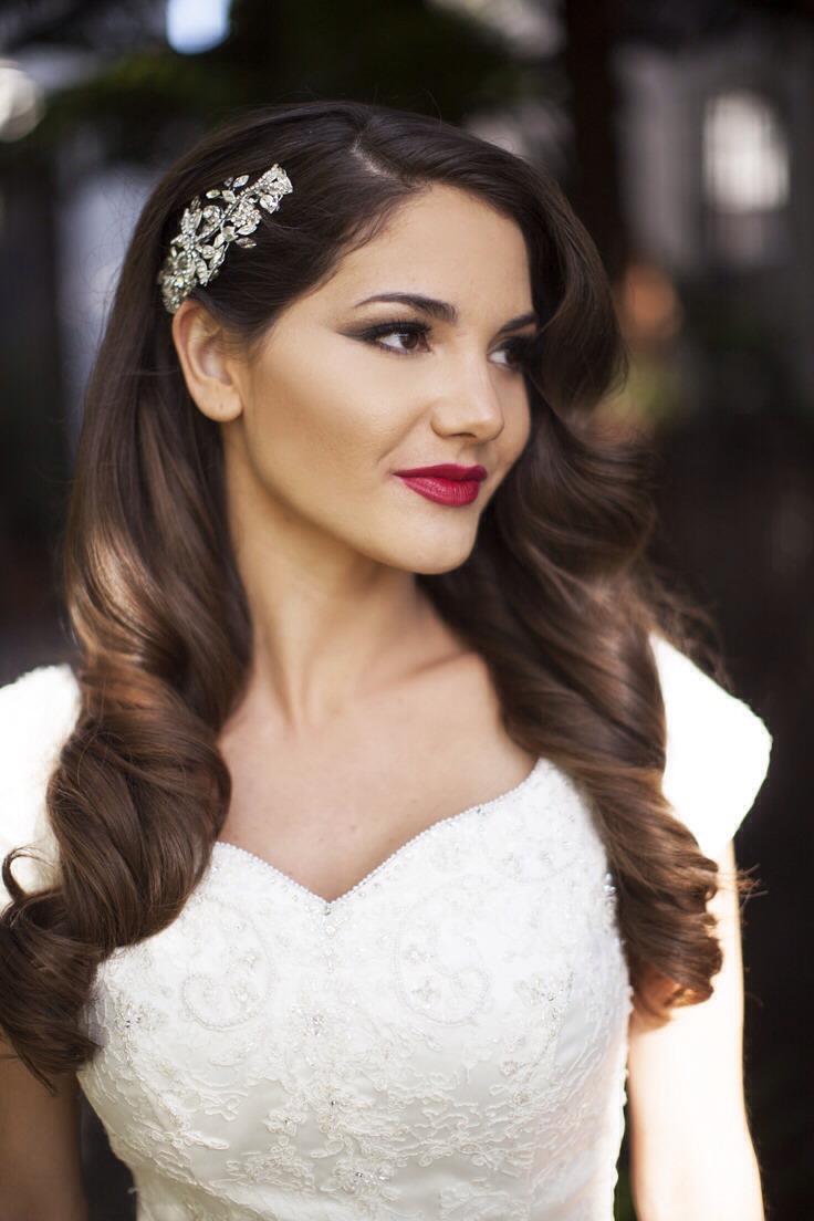 7. Rework your hair flair. A glittery accessory adds instant glamour to any hairstyle. If you forget to bring one to work, use a brooch from your sweater. 