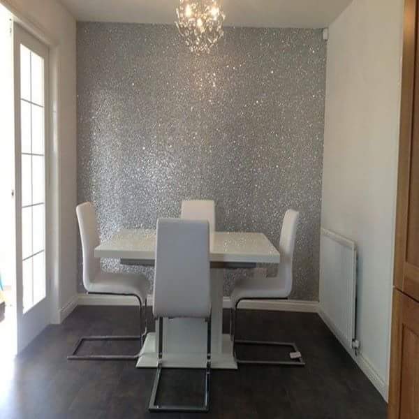 For all use girlie's that love glitter. hear are sum glittery wall paper ideas. 