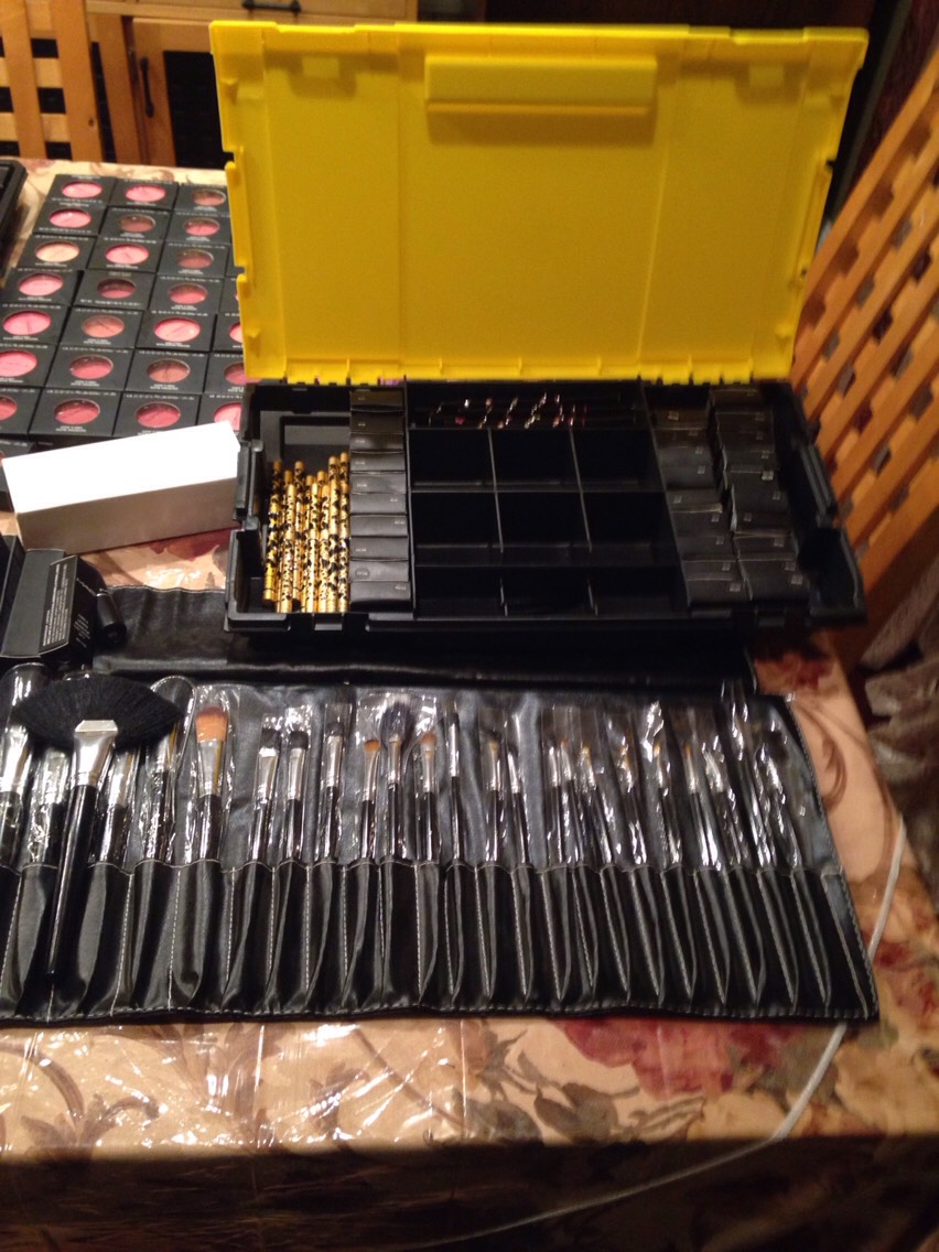 MAC & Urban Decay Products At Cheap Prices!! 