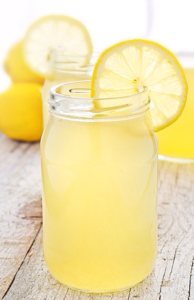 It helps maintain the health of the eyes and helps fight against eye problems 