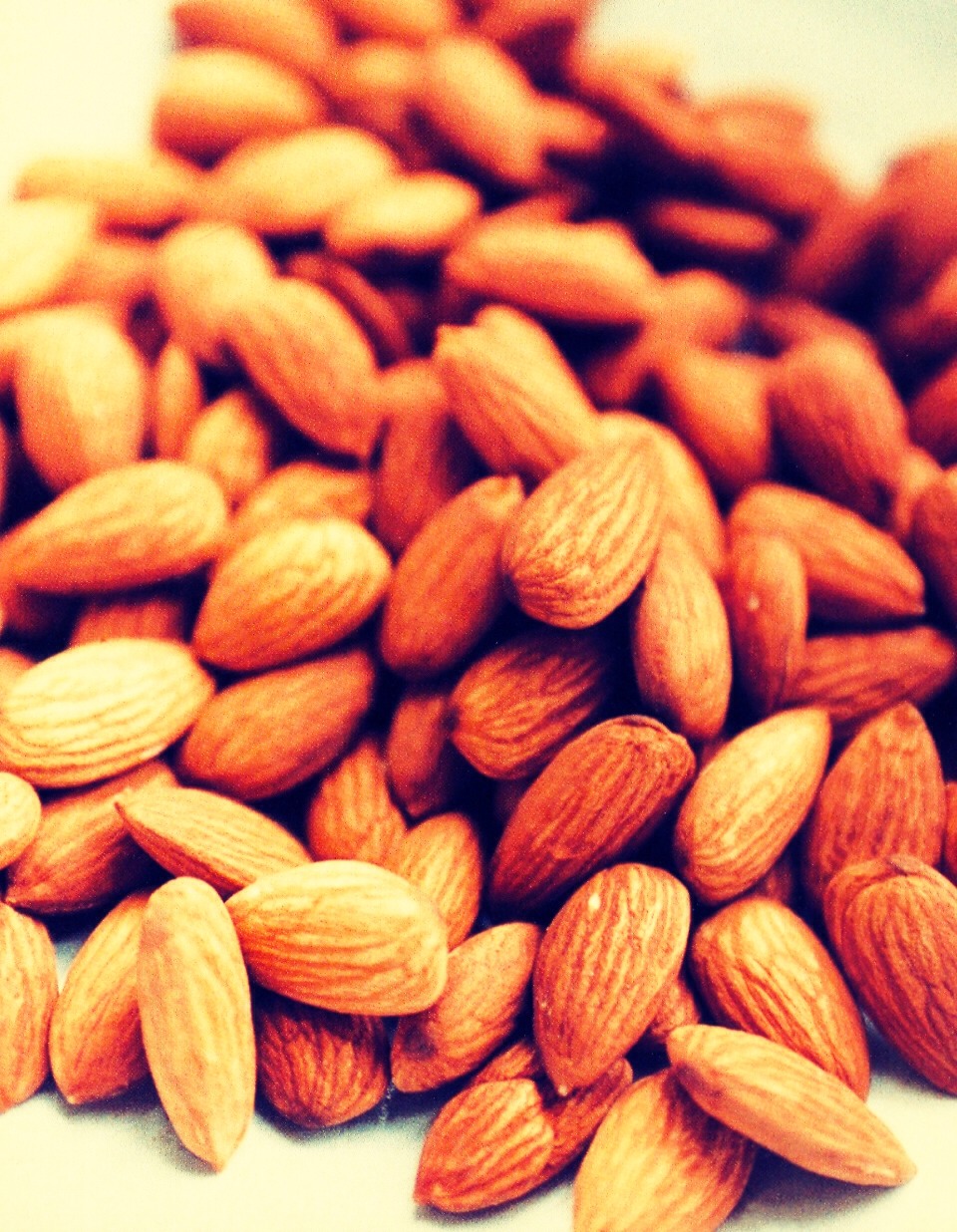 8. Almonds
All nuts are healthy and loaded with good fats and other nutrients, but almonds are the one to go for when you're trying to lose weight. They're lower in calories than many of their cousins (that means you, macadamias) and the protein and fat content will help keep cravings at bay.