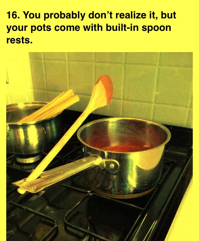 That hanging hole doubles as a spoon rest, in a pinch.
