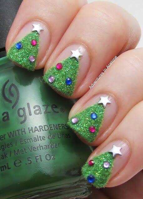 Christmas Tree Nails Idea 