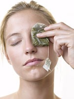 --> FACE: Soak a chamomile tea bag in water and apply to skin for one minute. Repeat as often as needed.
