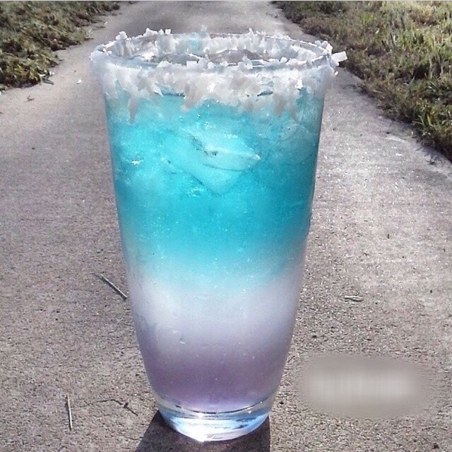 7 Galaxy Inspired Cocktail Recipes💜💙