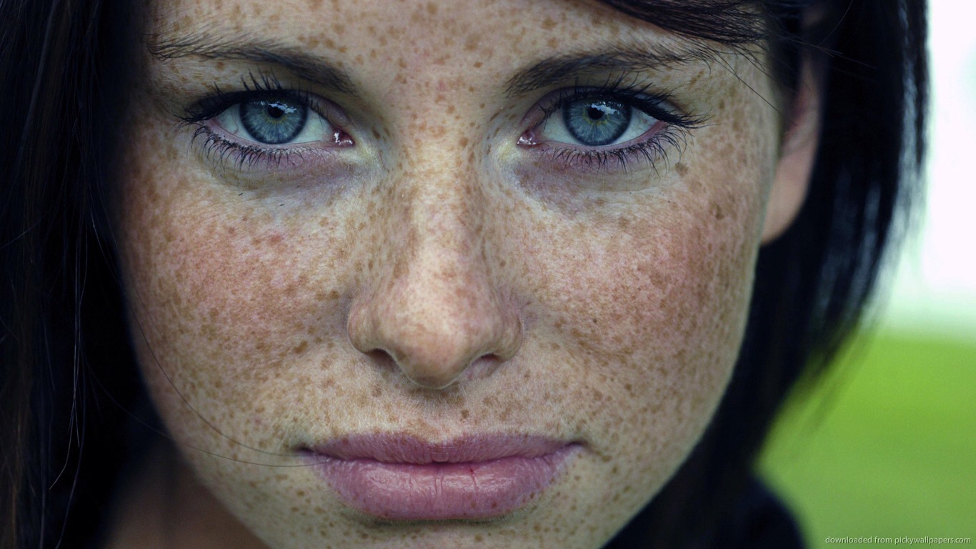 🙈• lighten freckles by applying sour cream or lemon juice to your freckles for 20 minutes every day