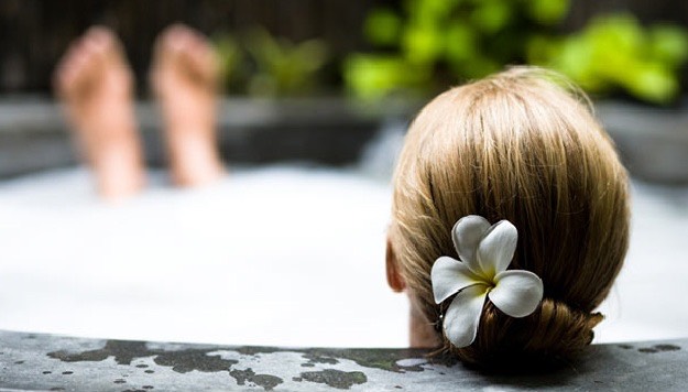 YOUR OWN MINI SPA: DIY FACIAL
