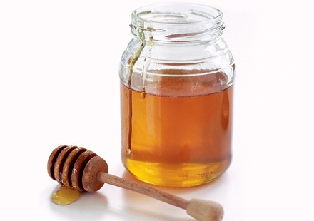 & honey into a mixture & apply to area where you would like your body hair to lighten. Let it sit for 30-45 minutes. Do not use on scalp to avoid irritation. 
