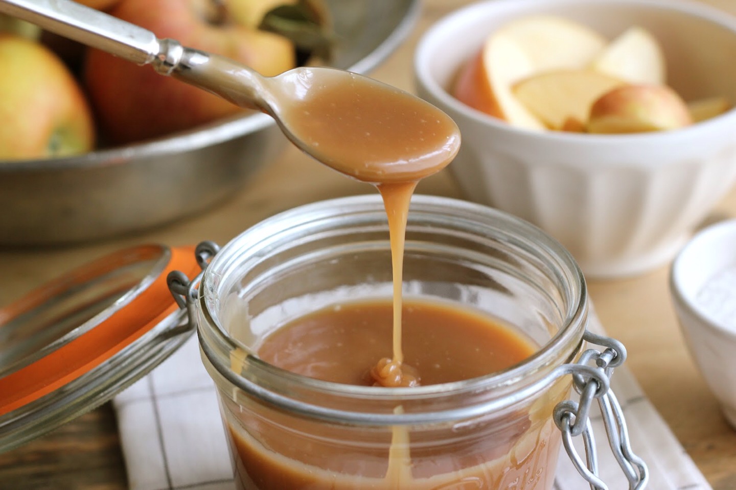 Dulce de leche oatmeal! Simply microwave 1 cup oats and 2 cups water for 3 min. Remove and add 1 1/2 cup melted vanilla ice cream, 1/8 tsp salt and 2 T Brown sugar topping. Soooo good
