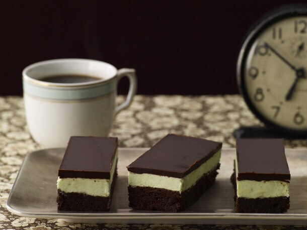 Then you're done with your Grasshopper Brownie Bars! Hope you enjoy!
Recipe from Betty Crocker Holiday Recipe Book
