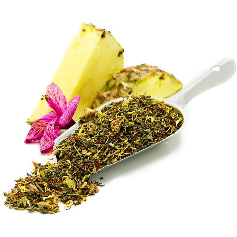 Rejuvenate your skin
Mix green tea extract with inner side of papaya. Make sure your skin is moist before applying this mask. Keep the mask on for around 15 minutes. This mask does wonders for tanned skin, giving it a natural glow on the side as well.