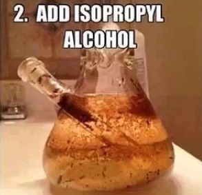 How To Clean Your Bong Super Quick!