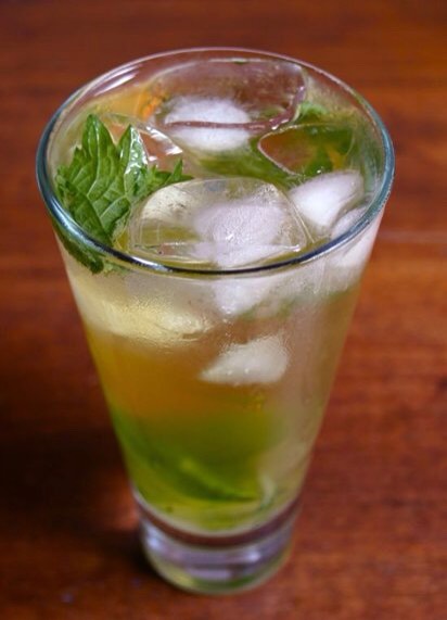 Icy, Cool Green Tea Mojitos | recipe 👉