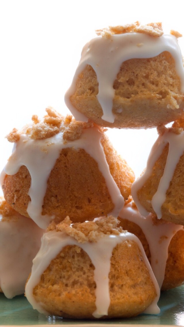 Cinnamon Toast Crunch Coffee Cake Bites